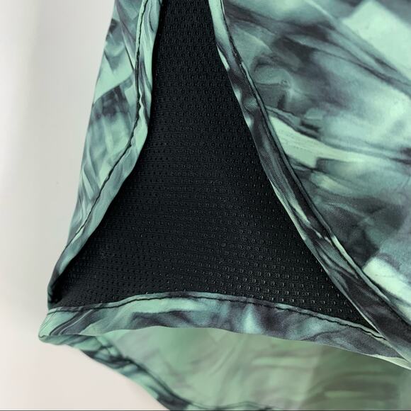 Nike Dri Fit Blue Shorts Women’s Size Small - Picture 4 of 7